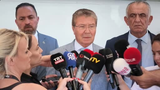 - KKTC Başbakanı Ünal Üstel, Girne açıklarındaki gemi kazasında can kaybının 12'ye yükseldiğini...