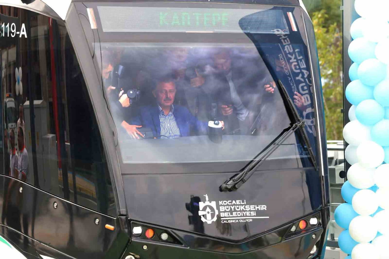 KOCAELİ'DE TOPLAM 1 MİLYAR 540 MİLYON TL'LİK YATIRIMLA HAYATA GEÇİRİLEN KARTEPE TRAMVAY HATTI...