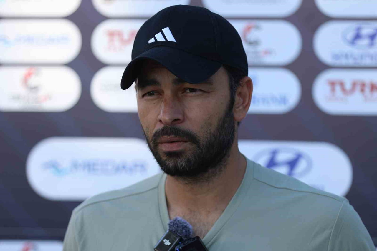 KOCAELİSPOR TEKNİK DİREKTÖRÜ SELÇUK İNAN