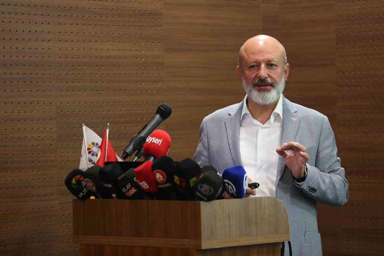 KOCASİNAN BELEDİYE BAŞKANI AHMET ÇOLAKBAYRAKDAR, "YAPAY ZEKA DESTEKLİ KARAR MEKANİZMASIYLA...