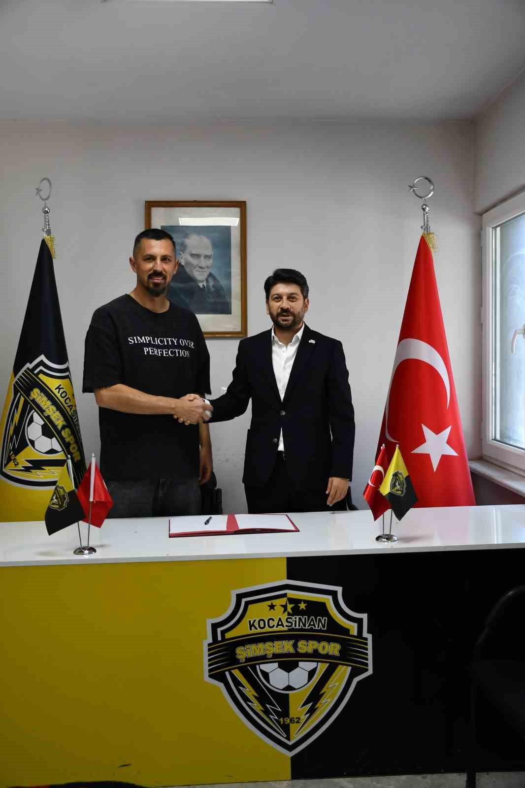 KOCASİNAN ŞİMŞEKSPOR TECRÜBELİ KALECİ CİHAN ŞENTÜRK’Ü KADROSUNA KATTI.