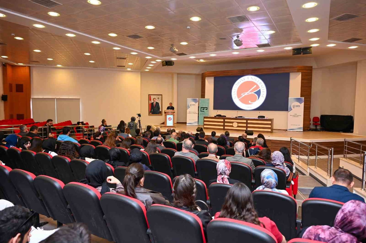 KONGRENİN HOCA AHMET YESEVİ KÜLTÜR MERKEZİ VE EĞİTİM FAKÜLTESİ'NDE GERÇEKLEŞTİRİLEN AÇILIŞ...