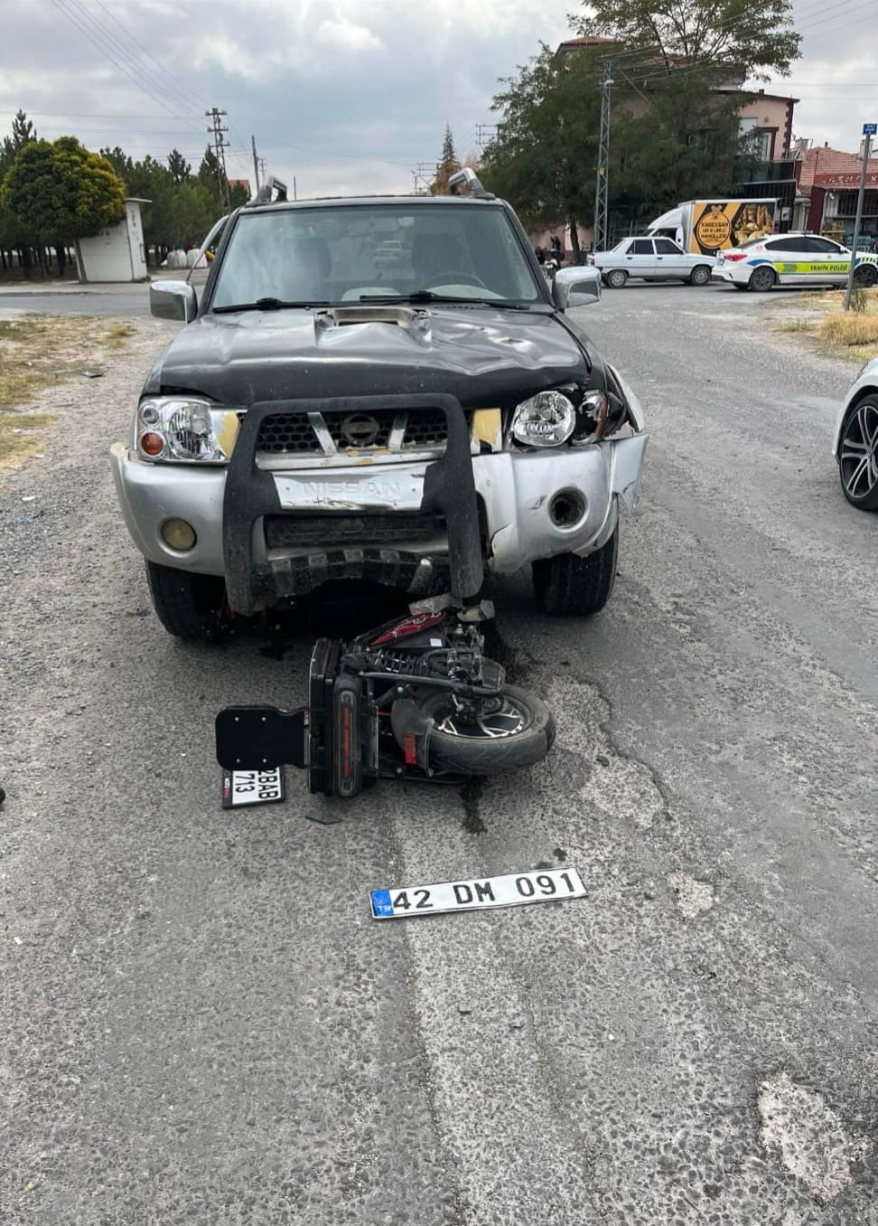 KONYA'NIN KARAPINAR İLÇESİNDE MOTOSİKLET İLE PİKABIN ÇARPIŞMASI SONUCU MEYDANA GELEN KAZADA 1 KİŞİ...