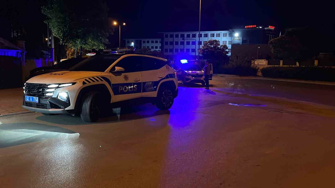 KONYA’DA İKİ KİŞİ ARASINDA ÇIKAN TARTIŞMANIN KAVGAYA DÖNÜŞMESİ SONUCU BİR KİŞİ BIÇAKLANARAK...