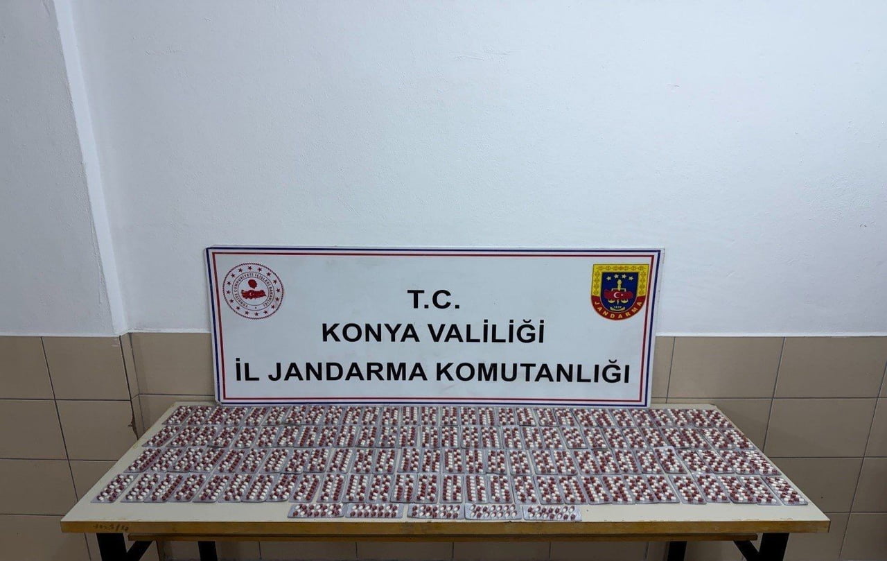 KONYA’DA JANDARMA EKİPLERİ TARAFINDAN YAPILAN OPERASYONLARDA ÇOK SAYIDA UYUŞTURUCU ELE...