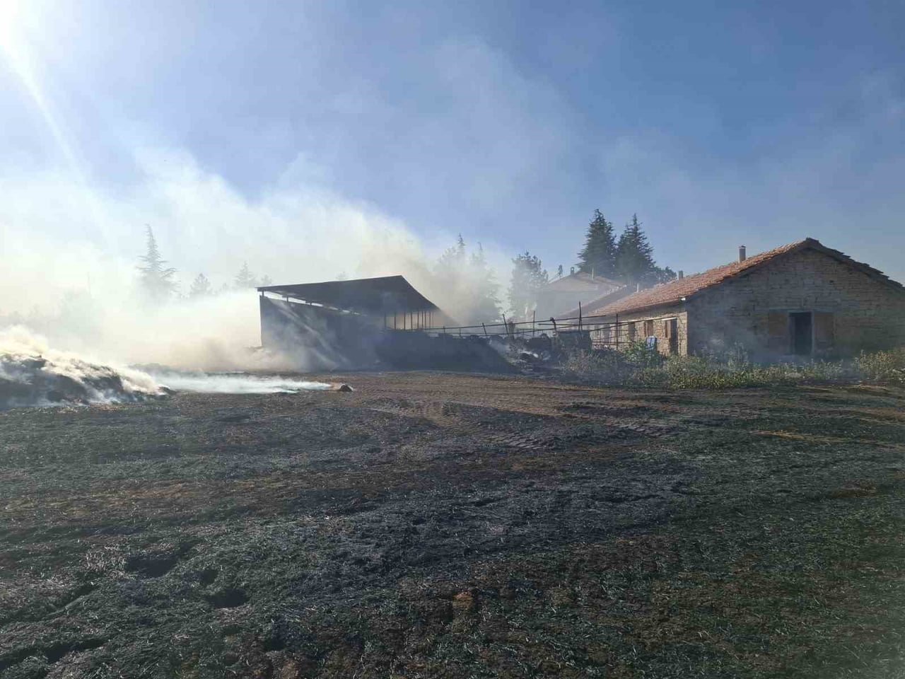 KONYA’NIN BEYŞEHİR VE HÜYÜK İLÇELERİNDE AYNI GÜN YAŞANAN ANIZ YANGINLARI PANİĞE NEDEN...