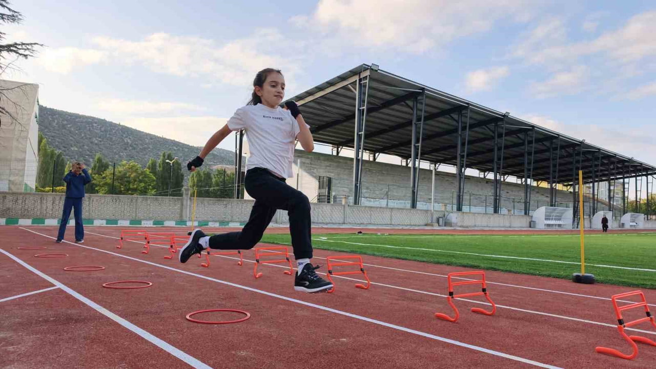 KONYA’NIN BOZKIR İLÇESİNDE, ÇOCUKLARIN VE GENÇLERİN SPORLA İÇ İÇE BİR YAŞAM SÜRMELERİNİ SAĞLAMAK...