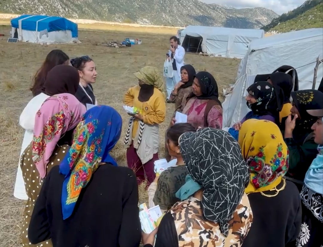 KONYA’NIN DEREBUCAK İLÇESİNDE MEVSİMLİK TARIM İŞÇİLERİ VE AİLELERİNE YÖNELİK KORUYUCU VE ÖNLEYİCİ...