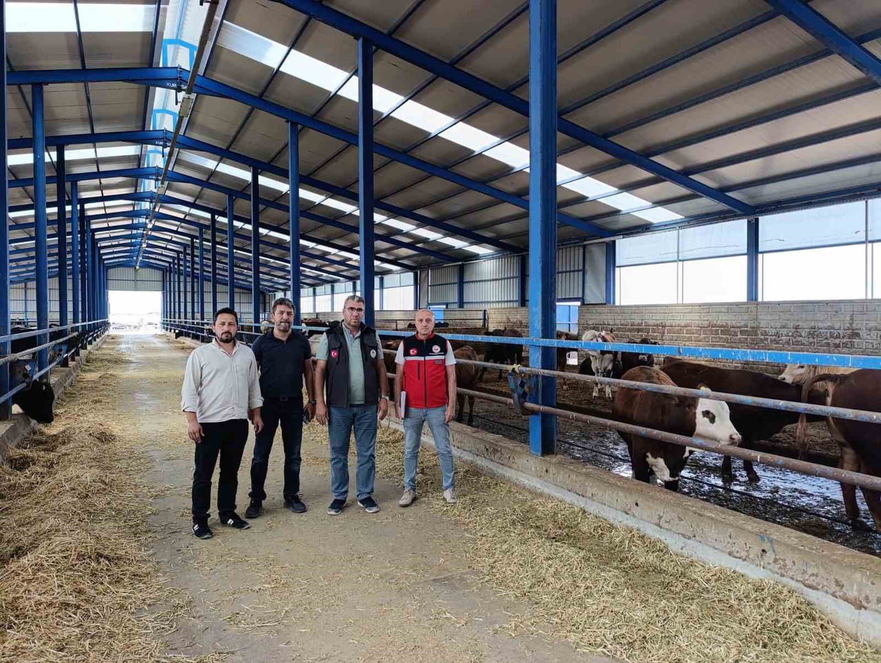 KONYA’NIN KARAPINAR İLÇESİNDE, HAYVAN SAĞLIĞININ KORUNMASI VE HAYVANSAL ÜRETİMDE VERİMLİLİĞİN...