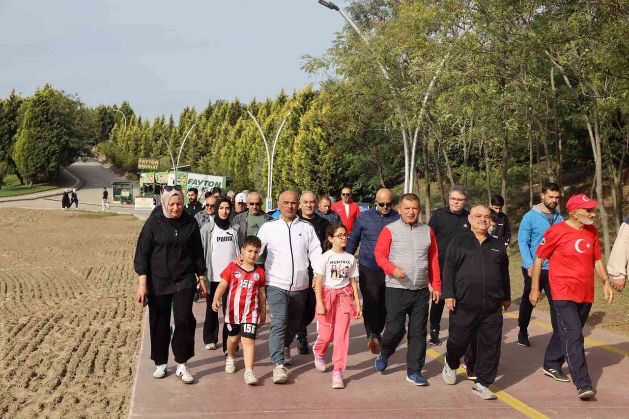 KÖRFEZ'DE VATANDAŞLARI HAREKETLİ YAŞAMA TEŞVİK ETMEK VE SAĞLIKLI YAŞAM KONUSUNDA FARKINDALIK...