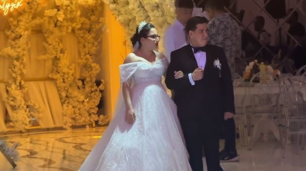 KÜÇÜK YAŞLARINDA BAŞLAYAN MASUM BİR BAKIŞMAYLA TEMELLERİ ATILAN MAHMUT CAN YARDIMCI VE ELİF...