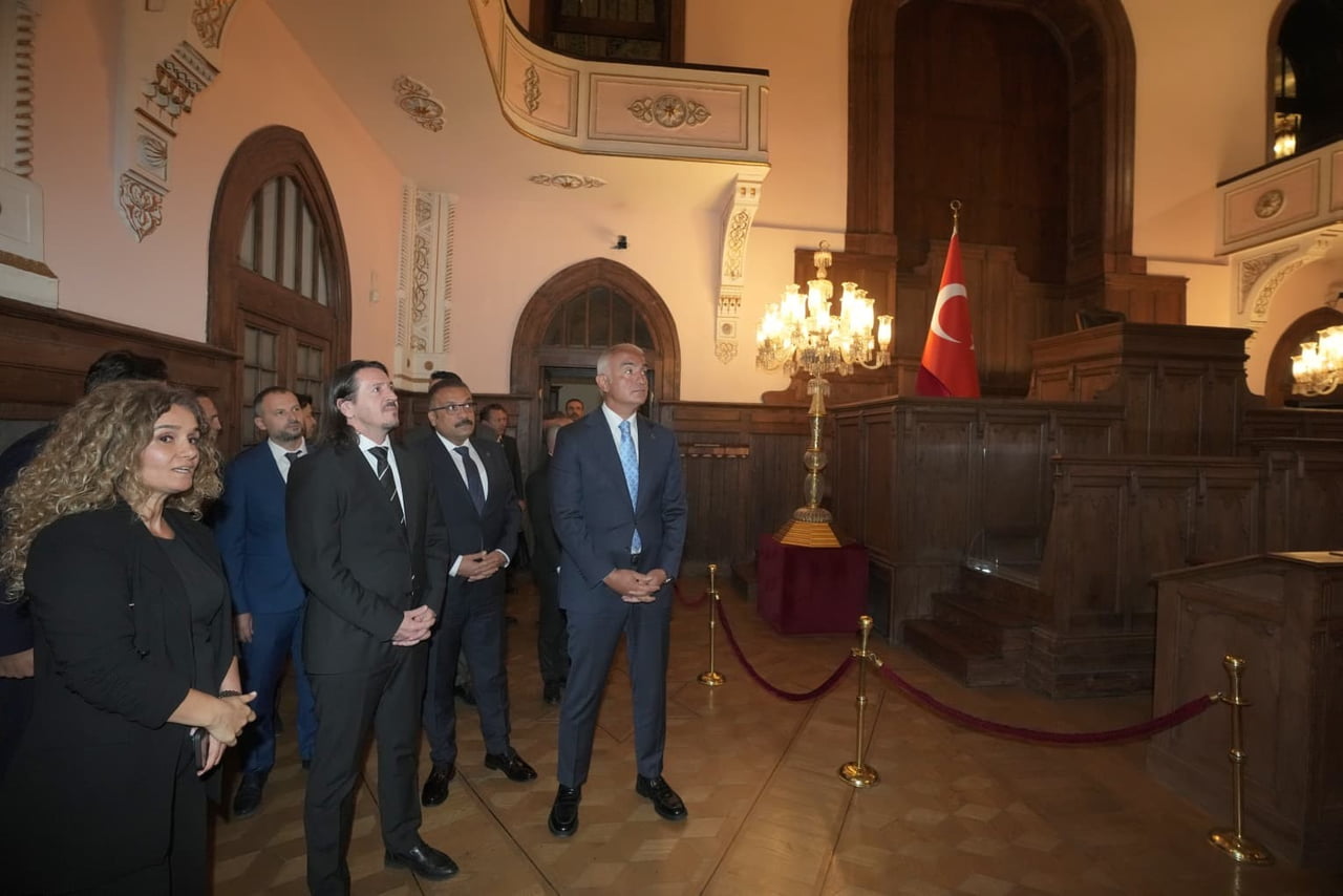 KÜLTÜR VE TURİZM BAKANI MEHMET NURİ ERSOY, KUZEY MAKEDONYALI MEVKİDAŞI İLE MÜZEYİ GEZDİ