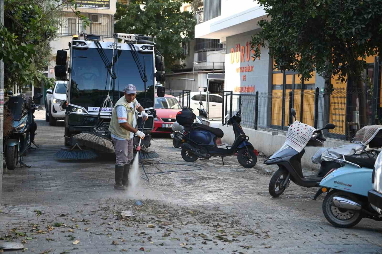 KUŞADASI BELEDİYESİ, KENT GENELİNDE TEMİZLİK VE HİJYEN STANDARTLARINI ÜST SEVİYEDE TUTMAK AMACIYLA...