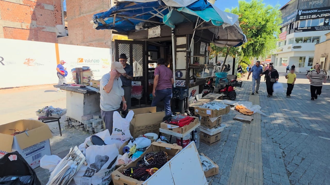 KÜTAHYA'DA 47 YILLIK ESNAF MAHKEME KARARI SONRASI İŞ YERİNİ BOŞALTTI