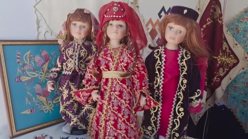 Kütahya'nın geleneksel kadın kıyafetleri sandıklardan çıkarılarak geleceğe taşınıyor