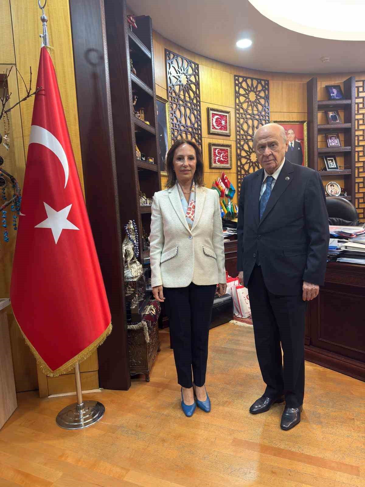 KUTSO BAŞKANI ESİN GÜRAL ARGAT, BAHÇELİ İLE KÜTAHYA EKONOMİSİNİ GÖRÜŞTÜ