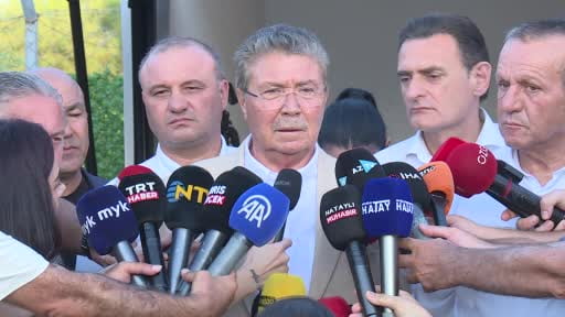 Kuzey Kıbrıs Türk Cumhuriyeti (KKTC) Başbakanı Ünal Üstel, Girne açıklarında meydana gelen gemi...