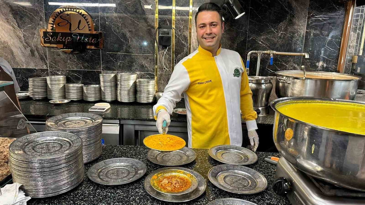 LOKANTA İŞLETMECİSİ AHMET ÇADIR