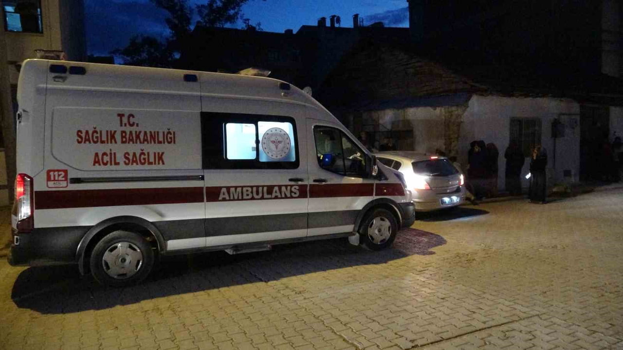 MALATYA'DA 45 YAŞINDAKİ ŞAHIS, YALNIZ YAŞADIĞI KONTEYNERDE ÖLÜ BULUNDU.