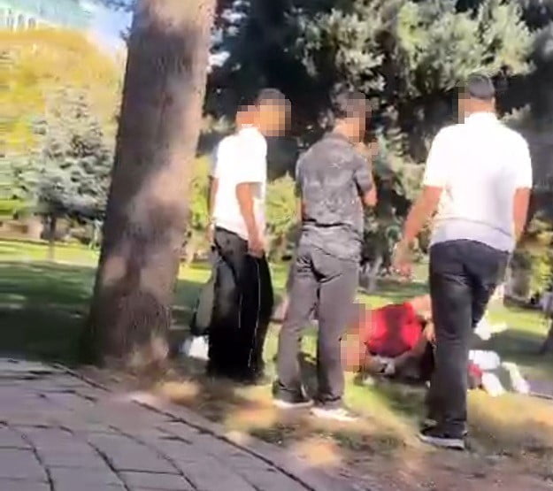 MALATYA’DA 17 YAŞINDAKİ ÇOCUĞA PARKTA SALDIRI: 3 ÇOCUK GÖZALTINDA