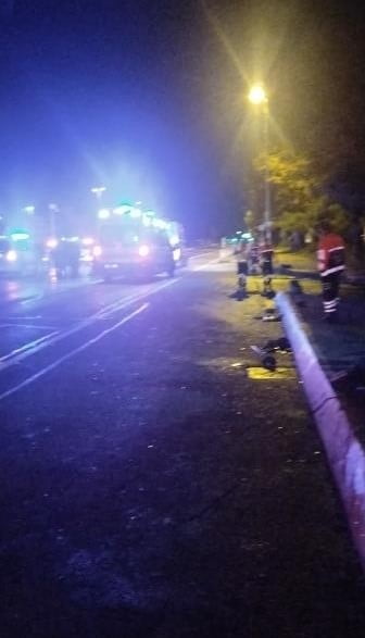 MALTEPE'DE İKİ ARAÇ ÇARPIŞTI: 2'Sİ AĞIR 9 YARALI