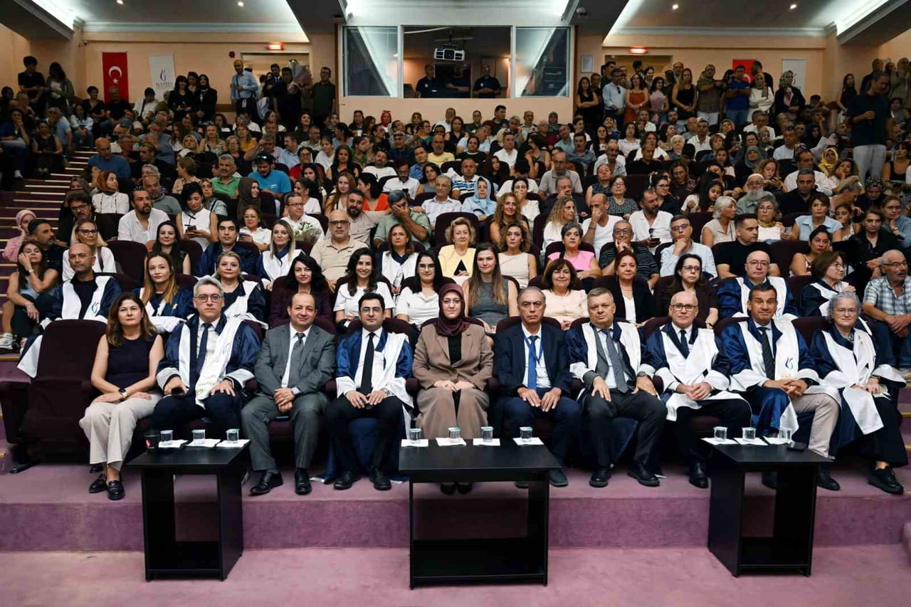 MANİSA CELAL BAYAR ÜNİVERSİTESİ (MCBÜ) TIP FAKÜLTESİ'NDE EĞİTİME BAŞLAYAN GELECEĞİN HEKİMLERİ...