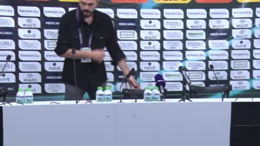 Manisa Futbol Kulübü Teknik Direktörü Ahmet Pektaş, Fatih Karagümrük maçı sonrası, "Buradan puanla...