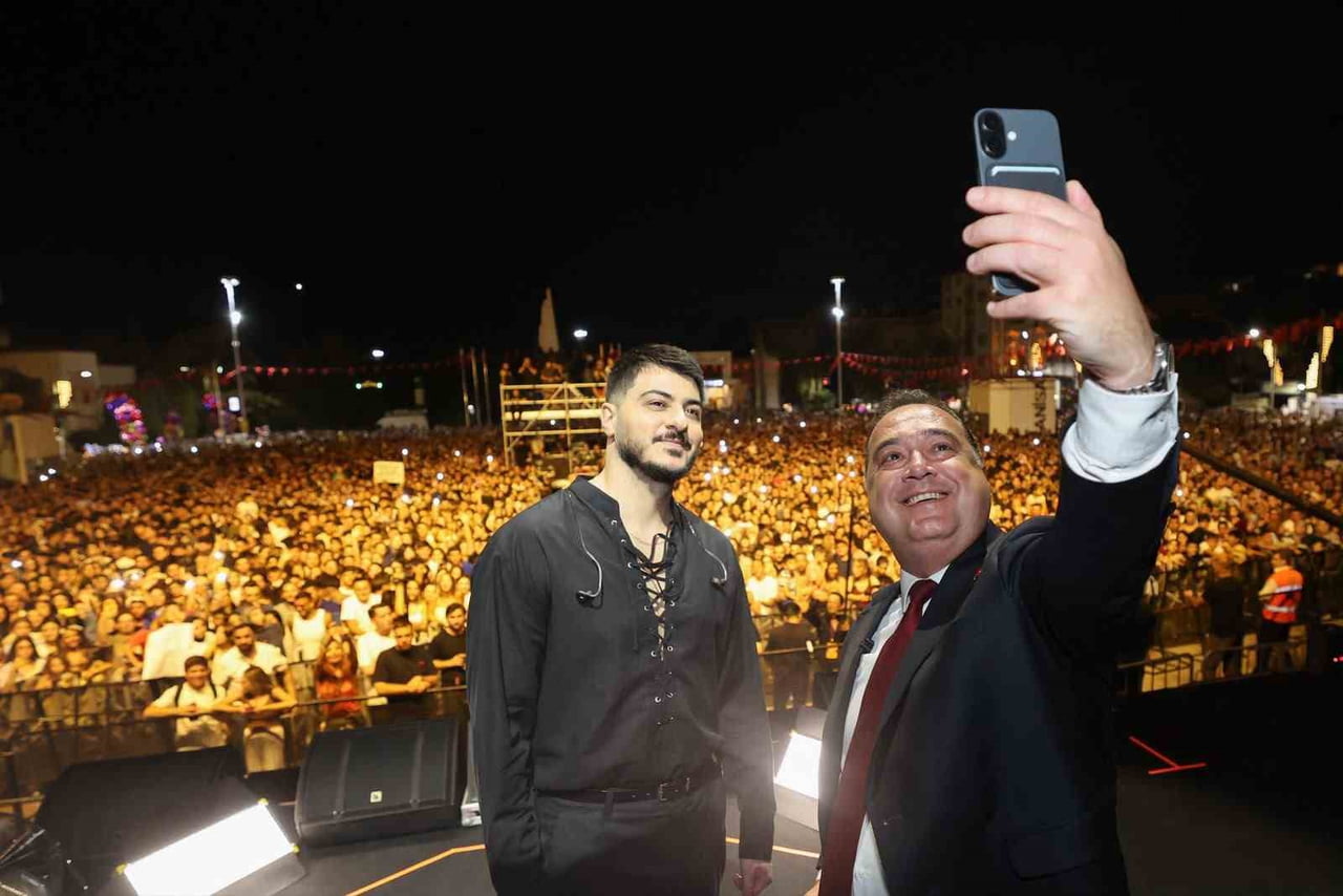MANİSA’NIN DÜŞMAN İŞGALİNDEN KURTULUŞUNUN 104. YIL DÖNÜMÜ, CUMHURİYET MEYDANI’NDA DÜZENLENEN...