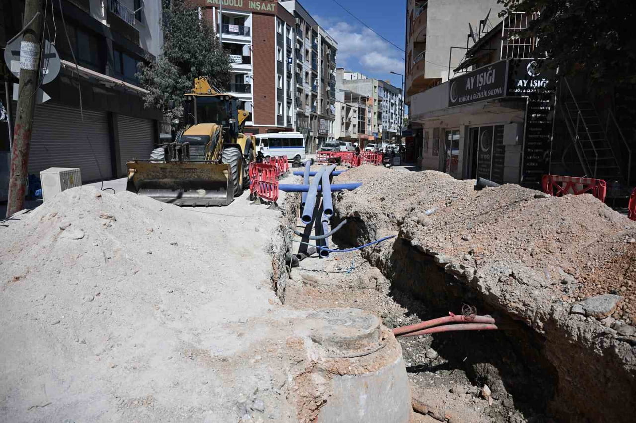 MANİSA TARİHİNİN EN BÜYÜK ALTYAPI YATIRIMLARINDAN BİRİNİN SÜRDÜĞÜ YUNUSEMRE İLÇESİ MURADİYE...
