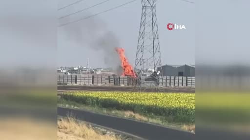 Mardin’de tarla yangını parke taşı imalathanesine sıçradı