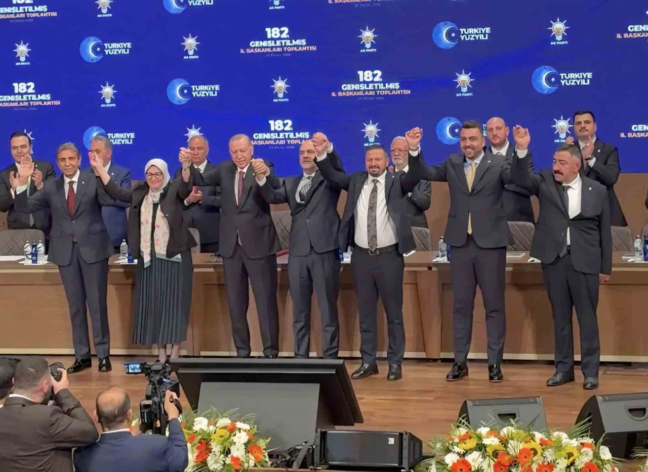 MARMARA ADALAR BELEDİYE BAŞKANI DİNÇER, AK PARTİ’YE KATILDI