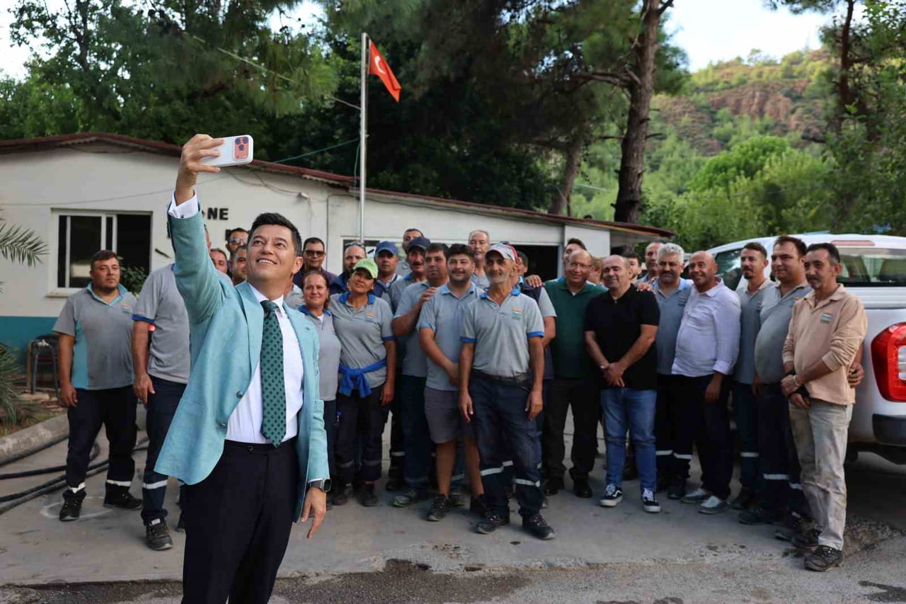 MARMARİS BELEDİYE BAŞKANI ACAR ÜNLÜ, YAZ SEZONU BOYUNCA YOĞUN MESAİ YAPAN TEMİZLİK İŞLERİ...