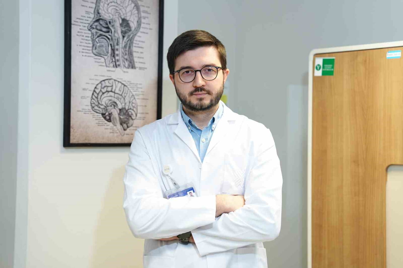 MEDİPOL SAĞLIK GRUBU’NDAN NÖROLOJİ UZMANI DR. ÖĞR. ÜYESİ EREN TOPLUTAŞ, “GECİKİLEN HER SAAT...