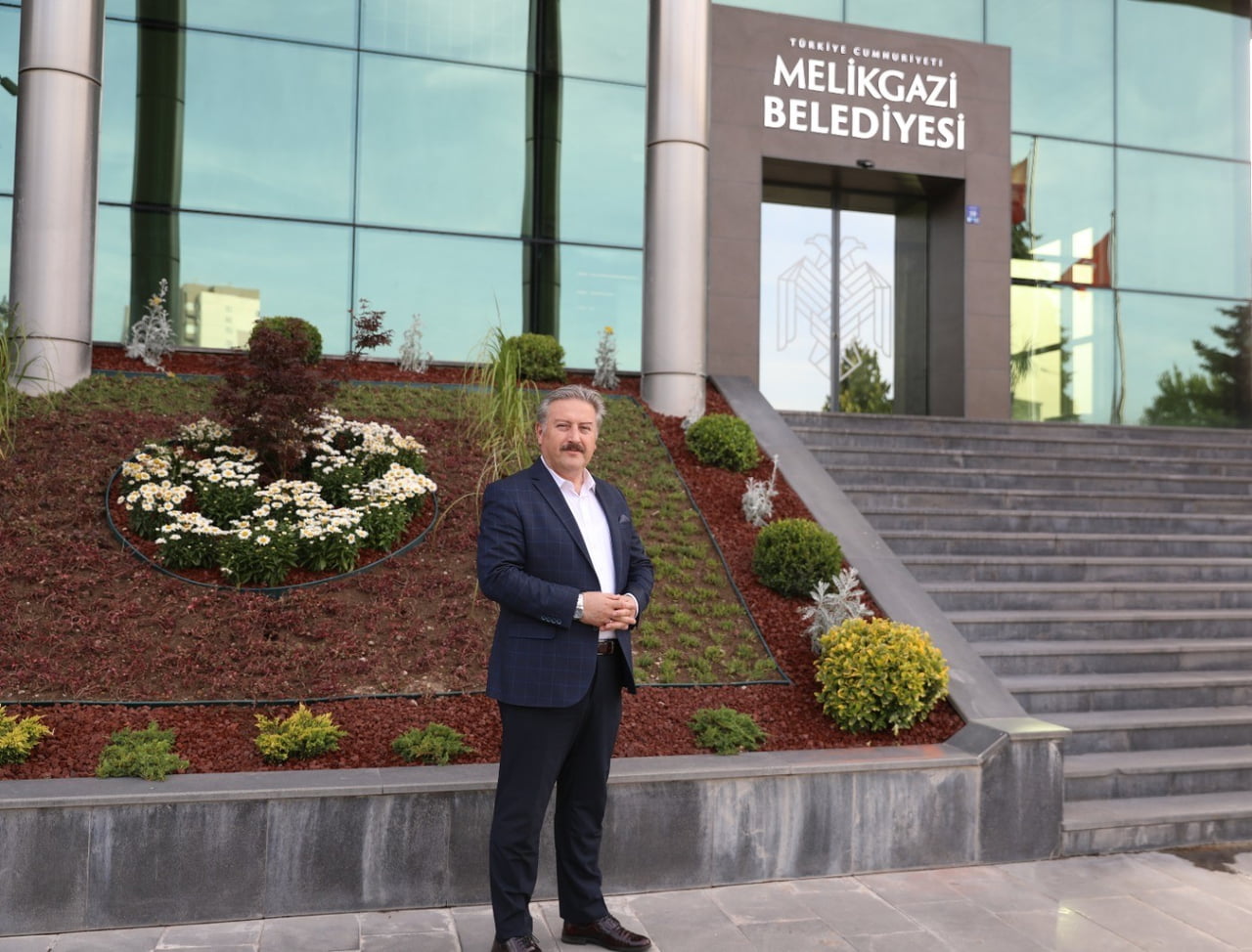 MELİKGAZİ BELEDİYE BAŞKANI DOÇ. DR. MUSTAFA PALANCIOĞLU, DAİRE TESLİMLERİ İÇİN HEYECANLI...