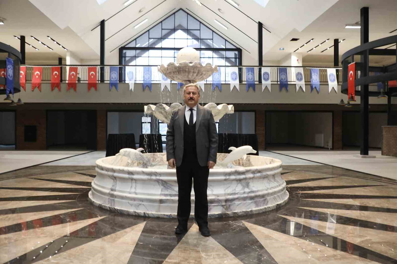 MELİKGAZİ BELEDİYE BAŞKANI DOÇ. DR. MUSTAFA PALANCIOĞLU, ŞUNLARI SÖYLEDİ; "MELİKGAZİ’MİZDE HİZMET...