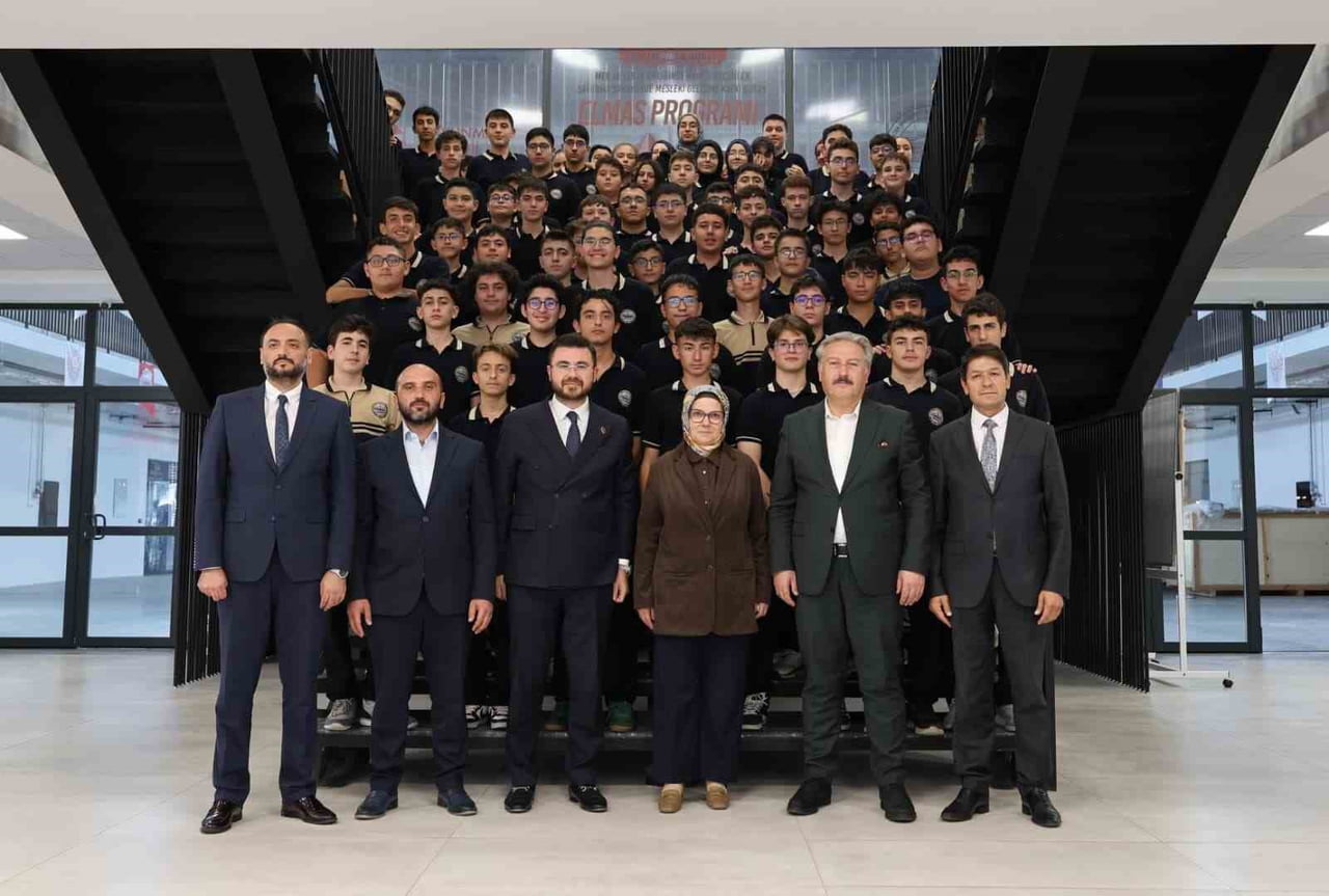 MELİKGAZİ BELEDİYE BAŞKANI DOÇ. DR. MUSTAFA PALANCIOĞLU VE AK PARTİ KAYSERİ MİLLETVEKİLİ AYŞE...