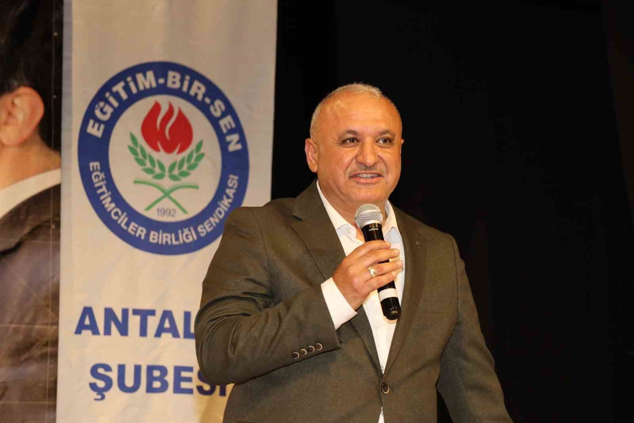 MEMUR-SEN ANTALYA TEMSİLCİSİ VE EĞİTİM-BİR-SEN ANTALYA ŞUBE BAŞKANI EYÜP BÜLENT MİRAN, OKULLARDA...