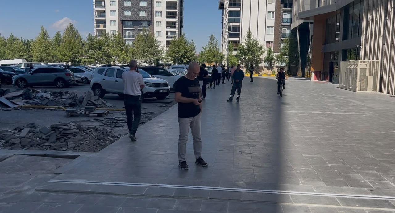 MERKEZ ÜSSÜ ŞANLIURFA KARAKÖPRÜ OLAN 5.4 BÜYÜKLÜĞÜNDEKİ DEPREM DİYARBAKIR’DA DA...