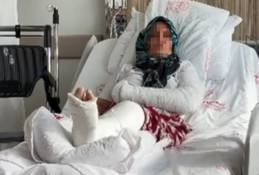MERSİN'DE  3 ÇOCUK ANNESİ ÇALIŞTIĞI TATLICIDA, HUSUMETLİLERİN SALDIRISINA UĞRADI, KOLU VE BACAĞI...