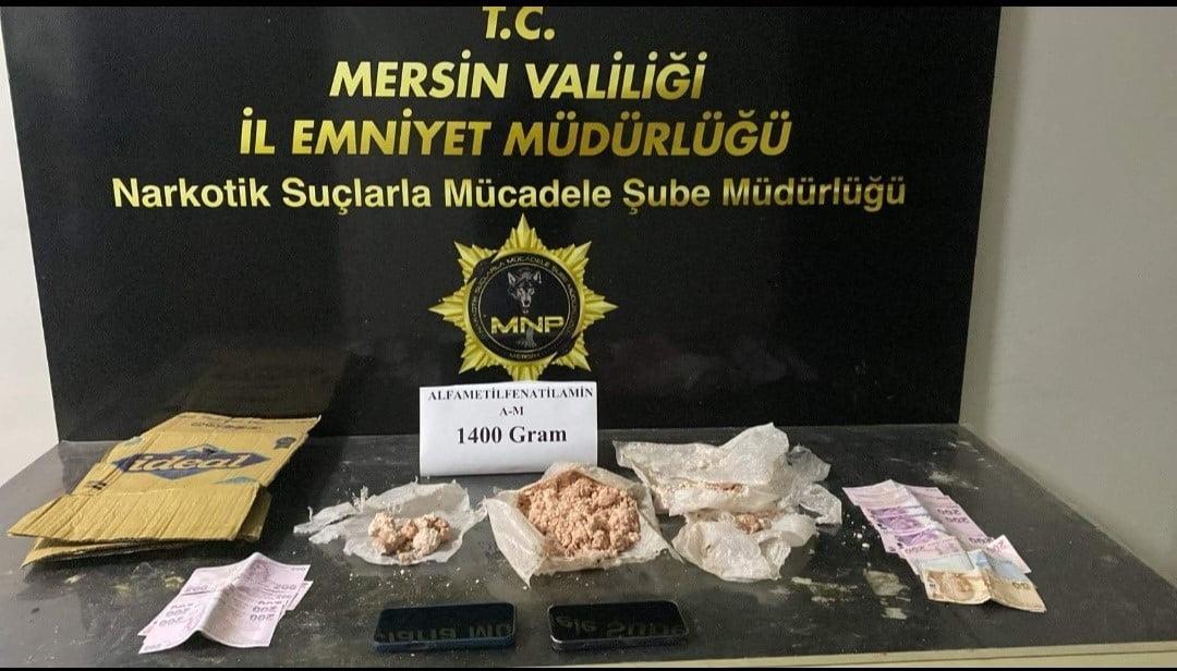 MERSİN'DE UYUŞTURUCU TACİRLERİNE YÖNELİK DÜZENLENEN OPERASYONLARDA GÖZALTINA ALINAN 6 ŞÜPHELİ...