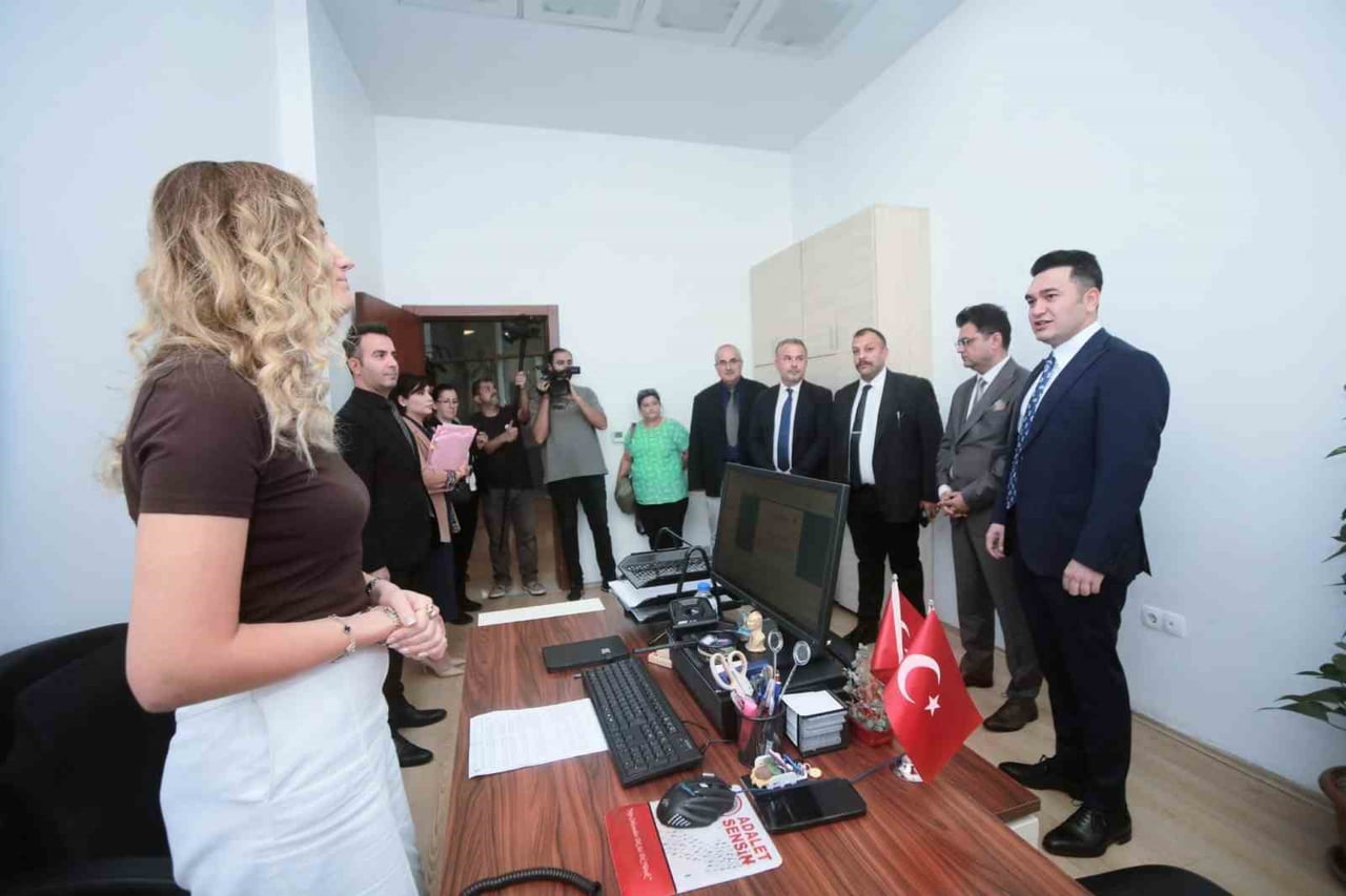 MERSİN ADLİYESİ'NDE YARGI HİZMETLERİNİN DAHA ETKİN, HIZLI VE ERİŞİLEBİLİR ŞEKİLDE SUNULMASINA...