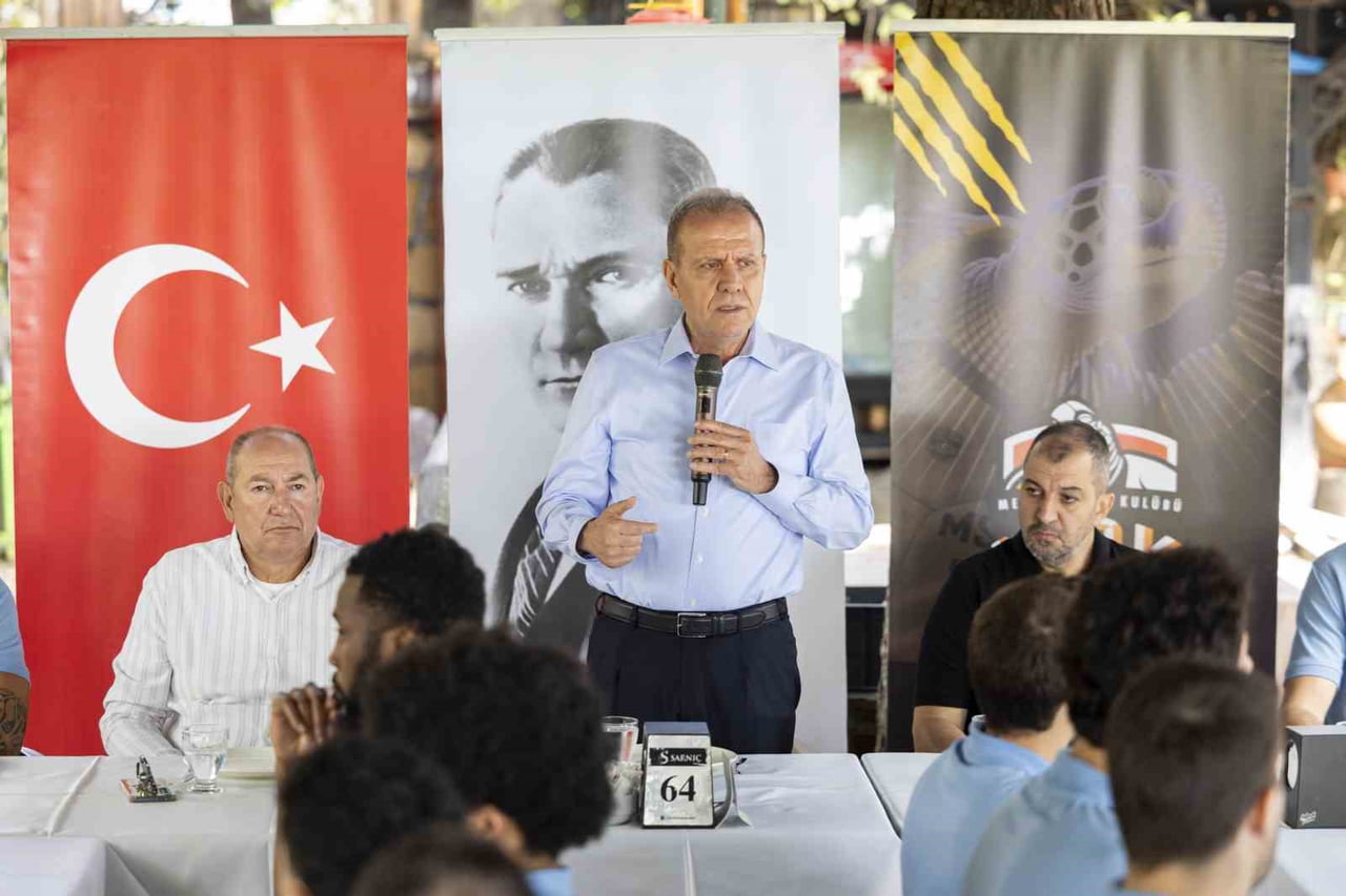 MERSİN BÜYÜKŞEHİR BELEDİYE BAŞKANI VAHAP SEÇER, 2026-2027 SEZONUNDA TÜRKİYE SİGORTA BASKETBOL...