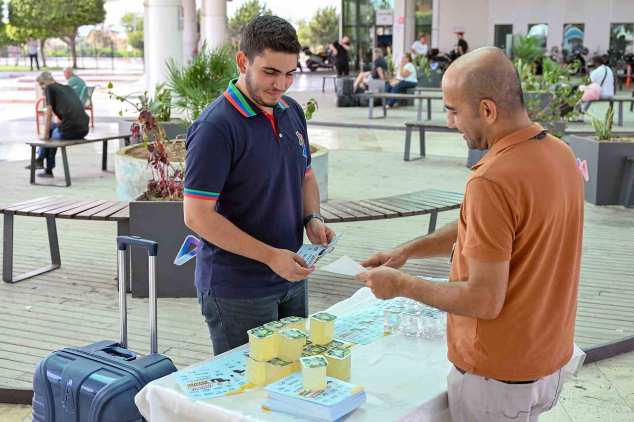 MERSİN’DE ÜNİVERSİTE EĞİTİMİ İÇİN KENTE GELEN ÖĞRENCİLER, OTOGARLARDA KURULAN STANTLARDA...