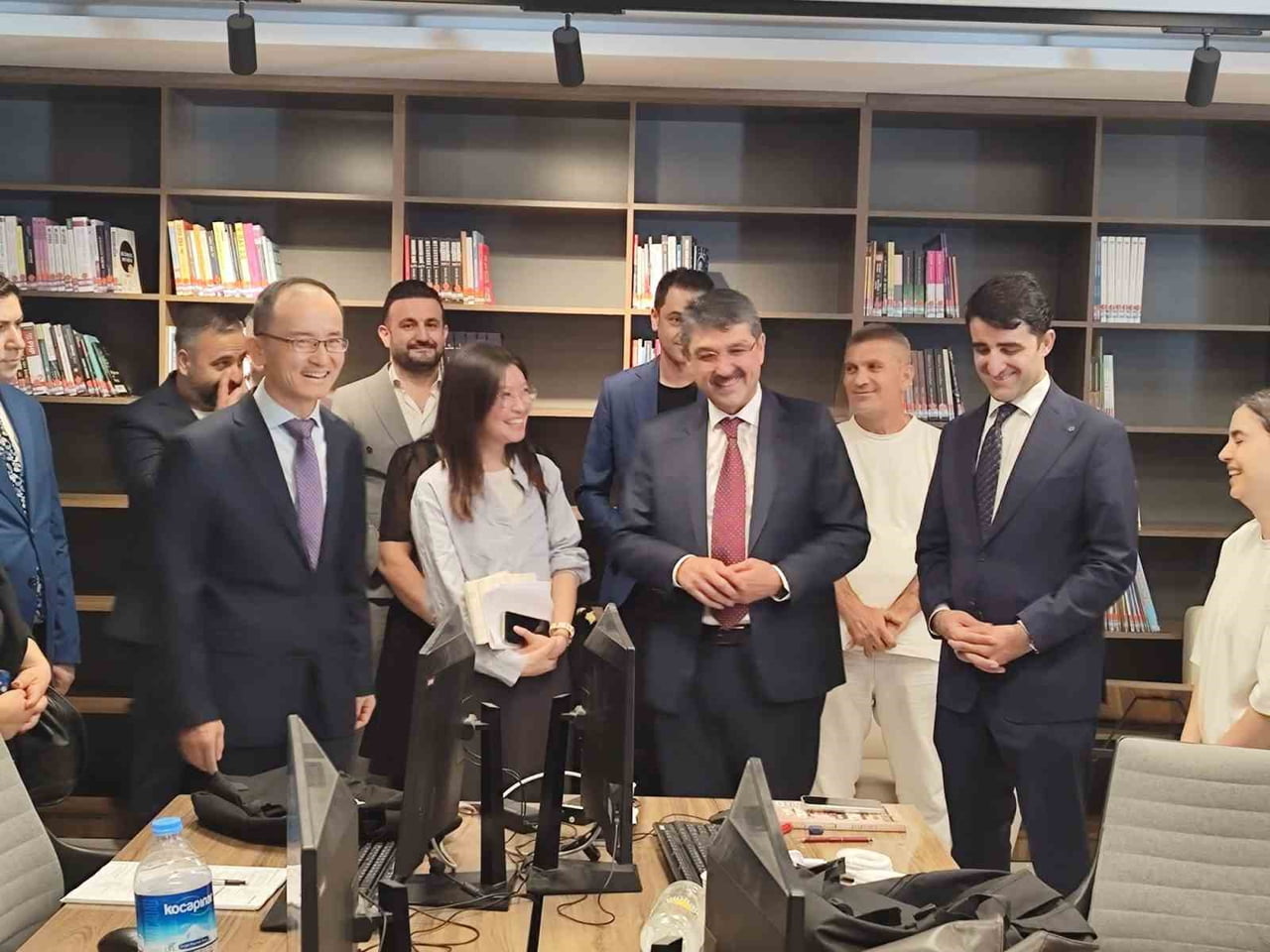 MİLLETVEKİLİ NASIROĞLU’NUN EV SAHİPLİĞİNDE GERÇEKLEŞEN PROGRAMA BATMAN VALİSİ EKREM CANALP, AK...