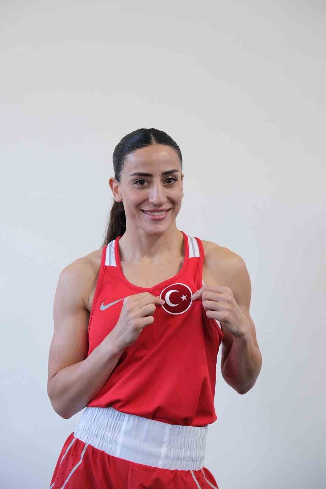 MİLLİ BOKSÖRÜMÜZ GİZEM ÖZER