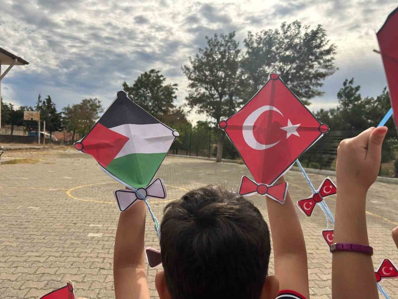 MİLLİ EĞİTİM BAKANLIĞI TARAFINDAN GAZZE'DE YAŞANANLARA YÖNELİK DUYARLILIK OLUŞTURMAK VE ÇOCUKLARIN...