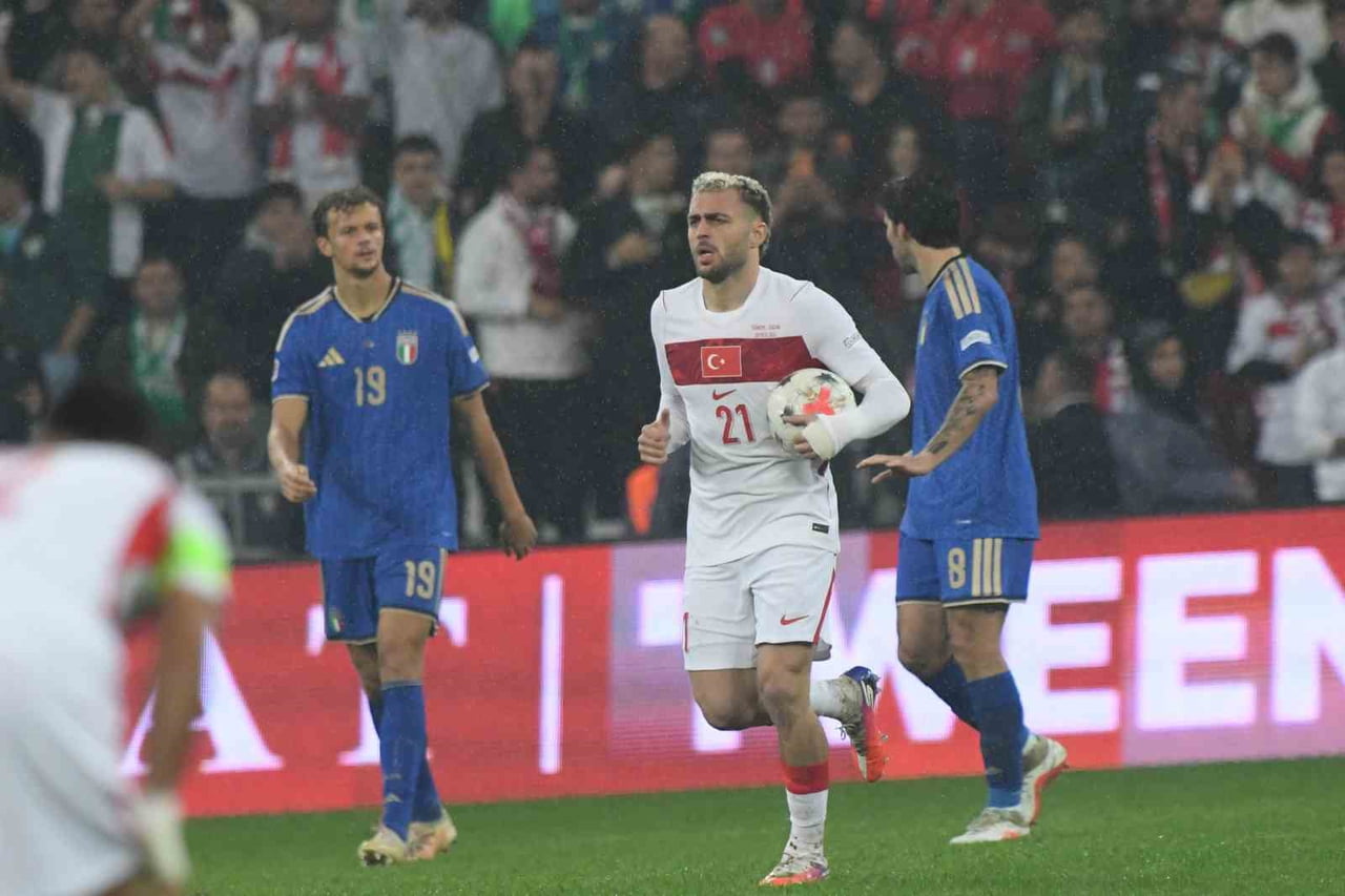 MİLLİ FUTBOLCU BARIŞ ALPER YILMAZ, İTALYA MAÇINDA ATTIĞI GOLLE A MİLLİ FUTBOL TAKIMI’NDAKİ 6....