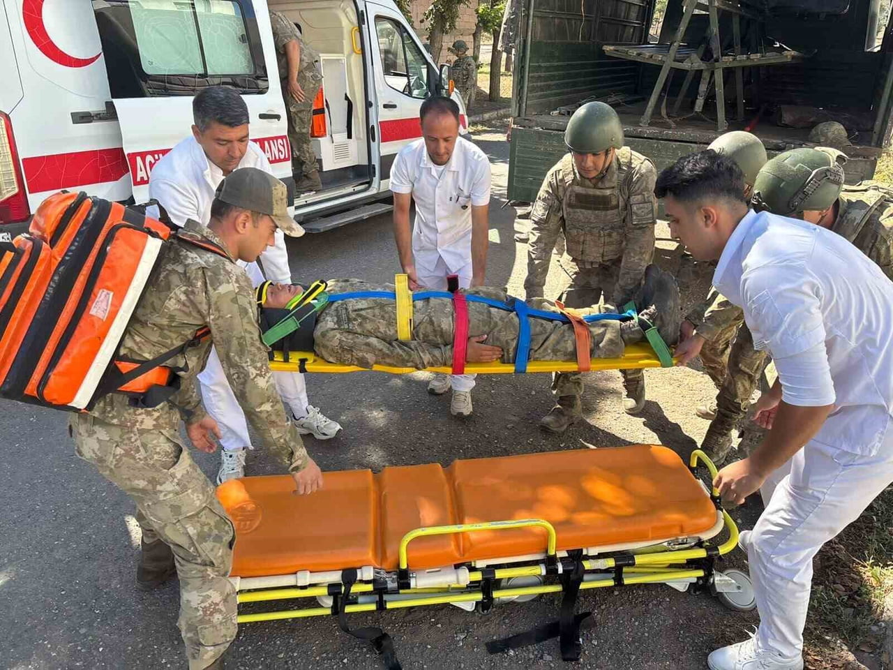 MİLLİ SAVUNMA BAKANLIĞI (MSB), DEPREM FARKINDALIĞINI ARTIRMAK VE AFETLERE HAZIRLIK DÜZEYİNİ...
