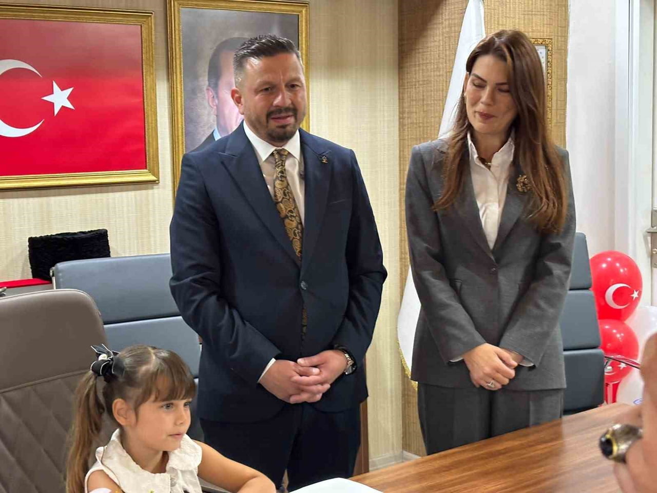 MİNİK İREM'E İZMİR'DE SINIF BAŞKANLIĞINI KAYBETTİ. BALIKESİR AK PARTİ İL BAŞKANI OLDU