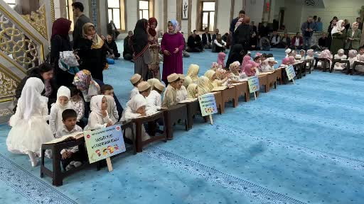 Minik öğrencilerin Kur’an yolculuğu törenle başladı